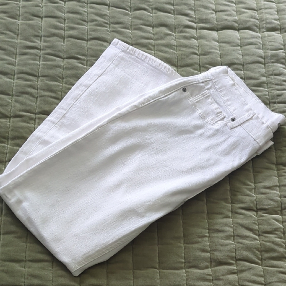 Old Navy White Boyfriend Jeans